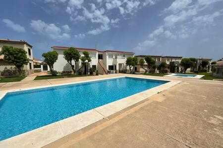 Forcat Apartamento Bajo Con Jardin Y Piscina Ciutadella  Extérieur photo